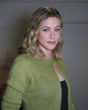 Lili Reinhart OnlyFans Leaked Free Thumbnail Picture - #ehROTF0Gbf