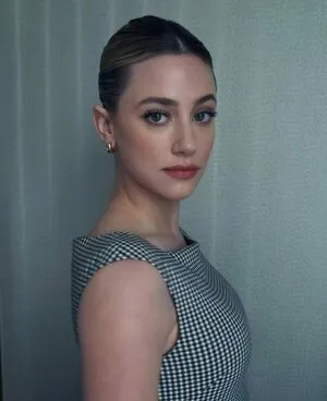 Lili Reinhart OnlyFans Leaked Free Thumbnail Picture - #hcNV3ety7z