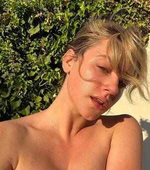 Lili Reinhart OnlyFans Leaked Free Thumbnail Picture - #i4jAzYD0Ed