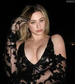 Lili Reinhart OnlyFans Leaked Free Thumbnail Picture - #iXDjmf4MQQ