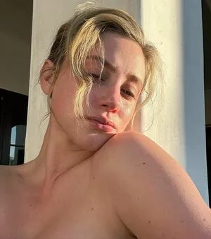 Lili Reinhart OnlyFans Leaked Free Thumbnail Picture - #t4XdLTmKOc