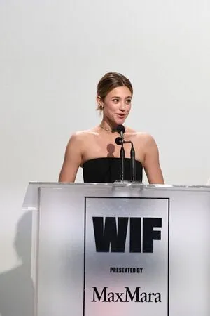 Lili Reinhart OnlyFans Leaked Free Thumbnail Picture - #trRNLQs5QY