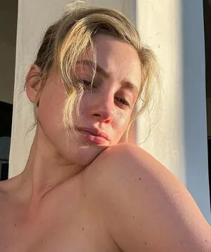 Lili Reinhart OnlyFans Leaked Free Thumbnail Picture - #uekchgoznO