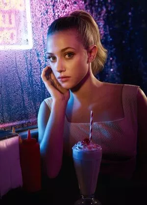 Lili Reinhart OnlyFans Leaked Free Thumbnail Picture - #zj59D6MY7J