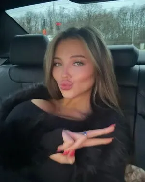 Lilli C OnlyFans Leaked Free Thumbnail Picture - #YP6HL2ENgG