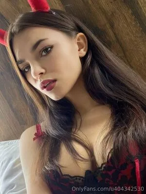 Lilli Clark OnlyFans Leaked Free Thumbnail Picture - #18vULBxZzV