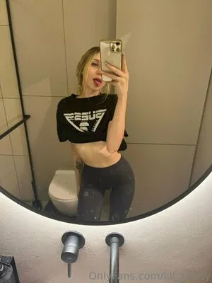 Lilli Clark OnlyFans Leaked Free Thumbnail Picture - #XPsoj62fcx