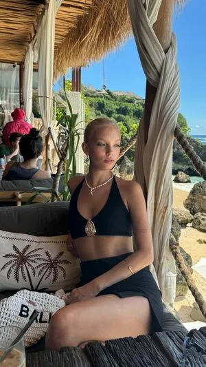 Lilli Sophia OnlyFans Leaked Free Thumbnail Picture - #8LZPYK3Fal