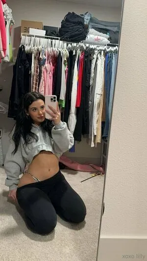 Lilliandelaney19 OnlyFans Leaked Free Thumbnail Picture - #DpM3vw164m