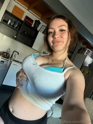 Lillil0v3 OnlyFans Leaked Free Thumbnail Picture - #3IDlWAEdwd