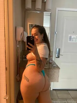 Lillilyyy OnlyFans Leaked Free Thumbnail Picture - #W0cZSGgMAN