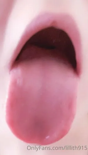 Lillith915 OnlyFans Leaked Free Thumbnail Picture - #AndNZvUUIT