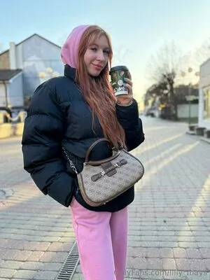 Lilly Mays OnlyFans Leaked Free Thumbnail Picture - #xEr250FLOz