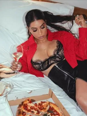 Lilly Singh OnlyFans Leaked Free Thumbnail Picture - #4MmOMOheIw