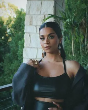 Lilly Singh OnlyFans Leaked Free Thumbnail Picture - #9Ra0epobY5