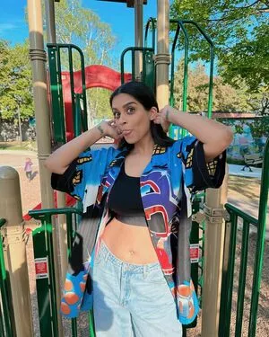 Lilly Singh OnlyFans Leaked Free Thumbnail Picture - #HBQircZCML