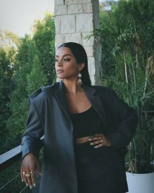 Lilly Singh OnlyFans Leaked Free Thumbnail Picture - #IXqPtN70yG
