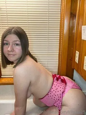 Lilly1525 OnlyFans Leaked Free Thumbnail Picture - #CpZMygKezh