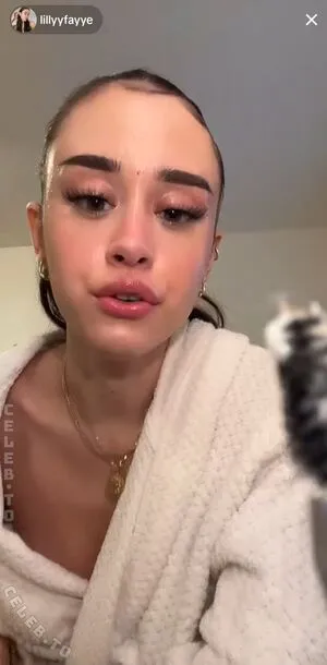 Lillyfayye OnlyFans Leaked Free Thumbnail Picture - #3xWgHjOCEh