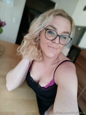 Lillyfee34 OnlyFans Leaked Free Thumbnail Picture - #yE4x8d9qyB