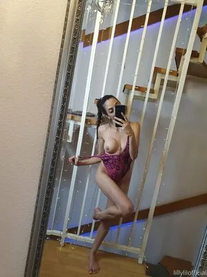 Lillylilofficial OnlyFans Leaked Free Thumbnail Picture - #PjMmno7Lg9