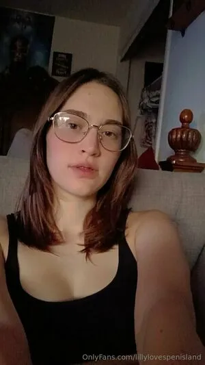Lillylovespenisland OnlyFans Leaked Free Thumbnail Picture - #3KqafMJyfn