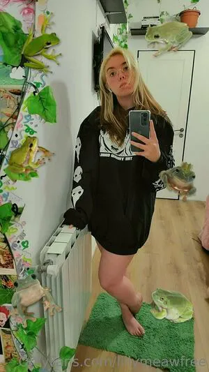 Lillymeawfree OnlyFans Leaked Free Thumbnail Picture - #6YsLiq2OIG