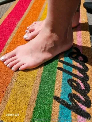 Lilmisslongtoes7410 OnlyFans Leaked Free Thumbnail Picture - #RxX7w2SqHS