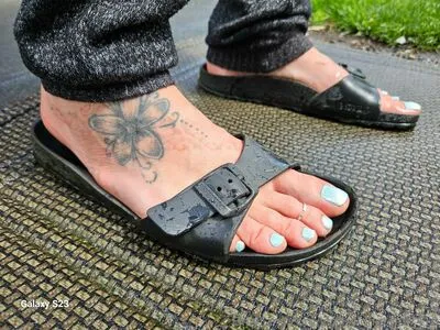 Lilmisslongtoes7410 OnlyFans Leaked Free Thumbnail Picture - #WRPOVfLKa6