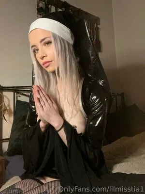 Lilmisstia1 OnlyFans Leaked Free Thumbnail Picture - #w0vUf2YzF3