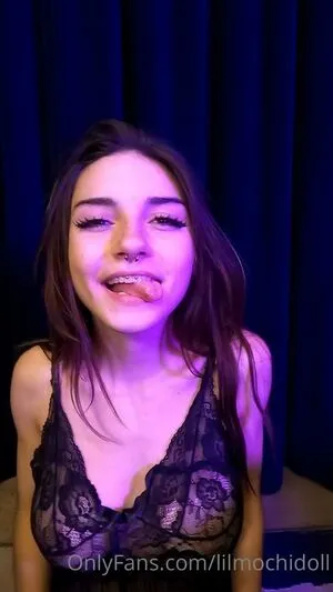 Lilmochidol OnlyFans Leaked Free Thumbnail Picture - #YRMaMiaYOR