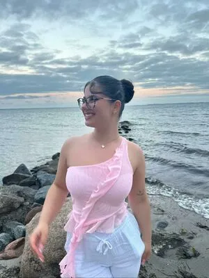 Liloe OnlyFans Leaked Free Thumbnail Picture - #S53cF4bGML
