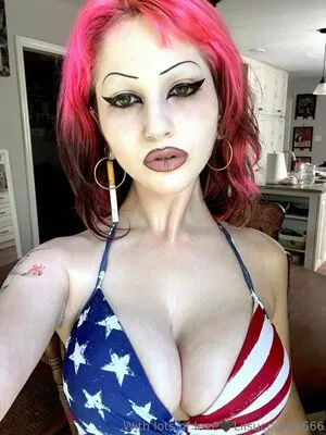 Lilsuccubus666 OnlyFans Leaked Free Thumbnail Picture - #IaoM4DpBx1
