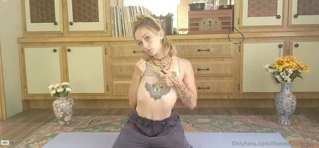 Lilsweetpeamarie OnlyFans Leaked Free Thumbnail Picture - #YAaQtWlaPF