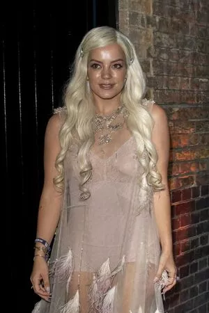 Lily Allen OnlyFans Leaked Free Thumbnail Picture - #0pN4Foa6NB