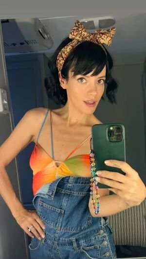 Lily Allen OnlyFans Leaked Free Thumbnail Picture - #5Xj7h2fiW7