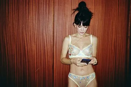 Lily Allen OnlyFans Leaked Free Thumbnail Picture - #YNyqDT45os