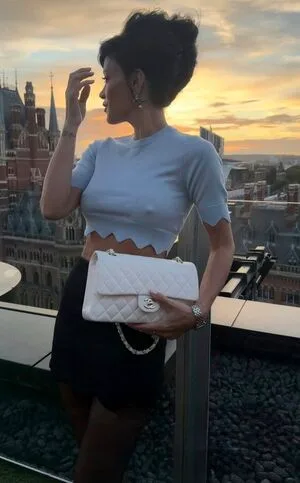 Lily Allen OnlyFans Leaked Free Thumbnail Picture - #tsvFSZBvuc