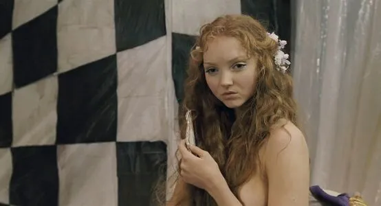 Lily Cole OnlyFans Leaked Free Thumbnail Picture - #Y0MIAOQhBq