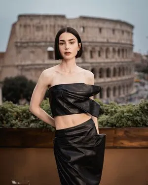 Lily Collins OnlyFans Leaked Free Thumbnail Picture - #0OBgMc6Rkt