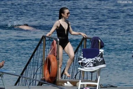 Lily Collins OnlyFans Leaked Free Thumbnail Picture - #2dDWIkROKy