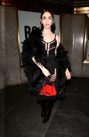 Lily Collins OnlyFans Leaked Free Thumbnail Picture - #3OQSLkIQEr