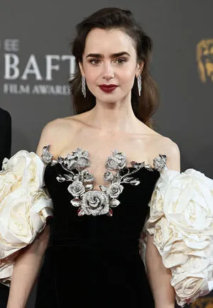 Lily Collins OnlyFans Leaked Free Thumbnail Picture - #3cbGLOF48L