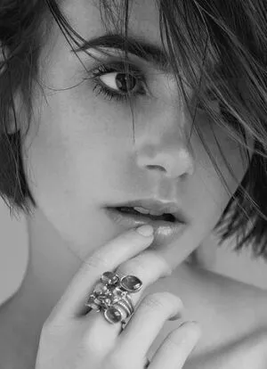 Lily Collins OnlyFans Leaked Free Thumbnail Picture - #47YCGrrIRA