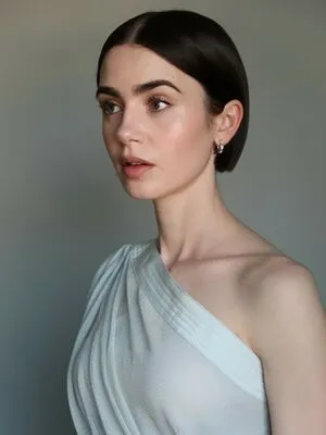 Lily Collins OnlyFans Leaked Free Thumbnail Picture - #53wcLFSWFq