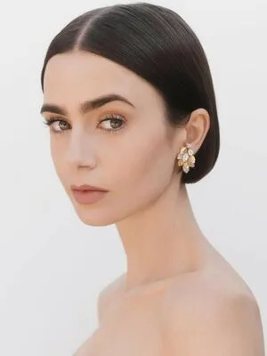 Lily Collins OnlyFans Leaked Free Thumbnail Picture - #5GtbZN3f6Y