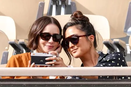 Lily Collins OnlyFans Leaked Free Thumbnail Picture - #5HkAvszJxF