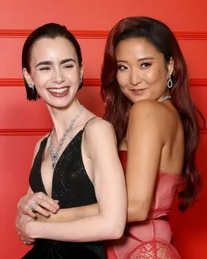 Lily Collins OnlyFans Leaked Free Thumbnail Picture - #6IMFPEiZ8x