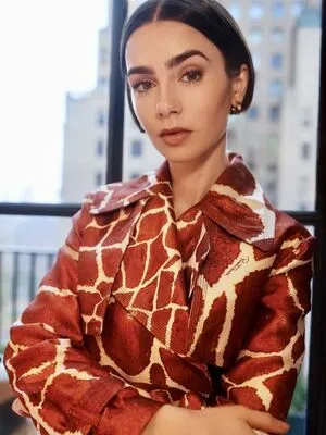 Lily Collins OnlyFans Leaked Free Thumbnail Picture - #6KCNaHyiFQ