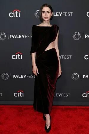 Lily Collins OnlyFans Leaked Free Thumbnail Picture - #6eyvOb9Y5W